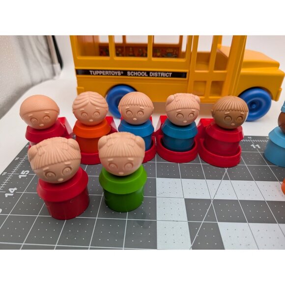 Tupperware Tuppertoys Yellow School Bus Convertible Classroom 1987 13 People - Picture 2 of 12